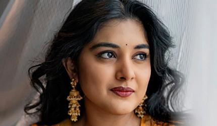 Nivetha's Easy Elegance!