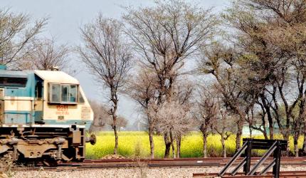 10 Amazing Train Journeys