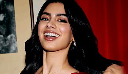 What's Making Khushi Kapoor Laugh?