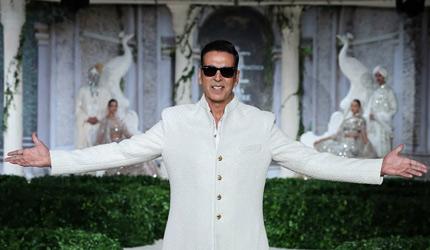 'Kaafi Late Nahi Ho Gaya?' Asks Akshay