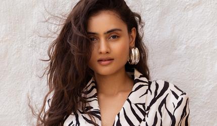 Janki, Pooja Make A Black 'n' White Statement
