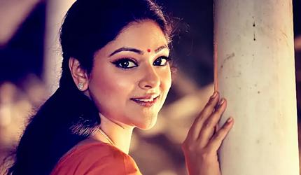 Effortlessly Elegant Abhirami