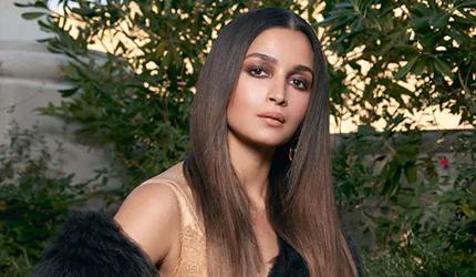 Alia, Deepika, Khushi Embrace The Chill With....