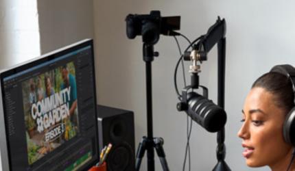 Apple Unveils 14-Inch MacBook Pro 