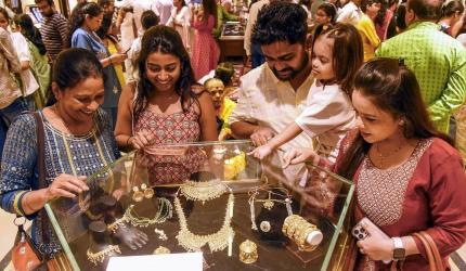 Invest in Gold ETF Or Fund-Of-Funds?