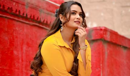 Bigg Boss' Neelam Giri's Sweet Style