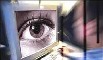 Cyber criminals eye year-end online shoppers