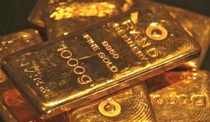 Weakening rupee? Buy gold for the short-term