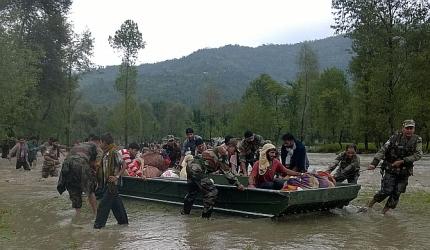 Kashmir floods: The army gains where media fails