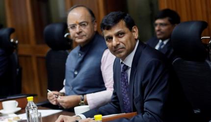 Is it right to curb RBI governor's autonomy?