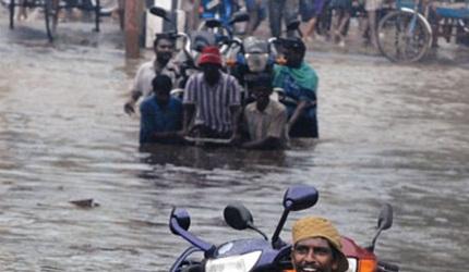 IT, auto majors suspend operations in flood-hit Chennai 