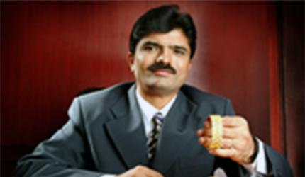 The billionaire who does not own a smartphone!