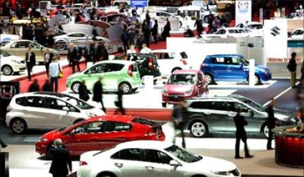 Auto makers see smooth drive in long term