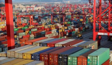 Leverage FTAs: Commerce Secy to Indian Industry