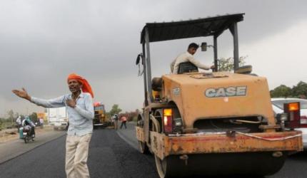 Gadkari: 100% Land Acquisition for NH Projects