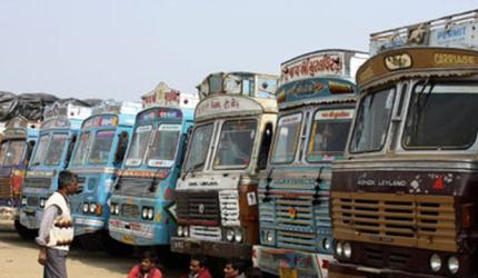 Despite DeMo & GST, commercial vehicle sales to grow over 20%