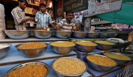 India, Myanmar Discuss Trade & Pulses Agreement