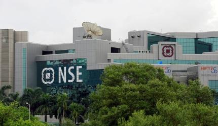 FPI Ownership Dips to 15-Yr Low in NSE-Listed Cos