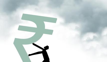 Rupee REER declines in Dec after Nov peak