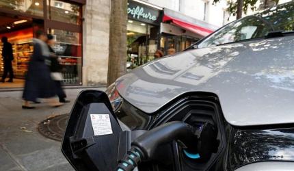 Cost of EVs to be at par with petrol-run cars in 2 yrs