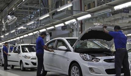 Q1 auto sales cross 10-lakh mark for first time