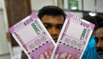 Rs 2000 notes worth Rs 5,956 cr still in circulation: RBI
