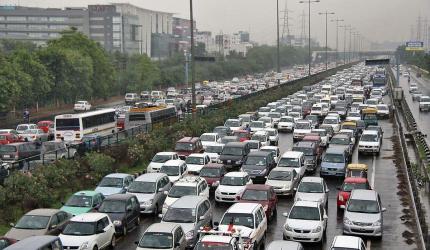 Motown in slow lane; auto sales dip 7.73% in Oct