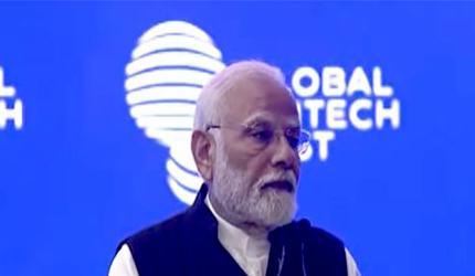 Modi lays roadmap for India's fintech companies
