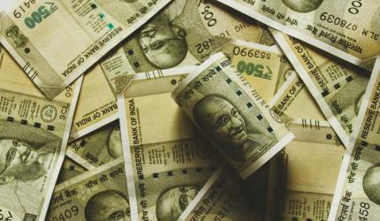 FPIs pull out equities worth Rs 976 crore