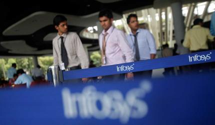 Infosys Plans To Hire 20,000 Freshers