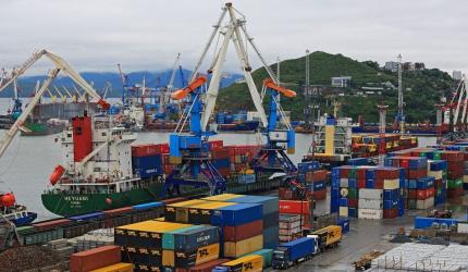 Exports rise 6.7% in August, imports decline