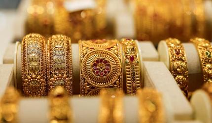 Gold surges Rs 2,200 to hit fresh high of Rs 116,200/10 gm