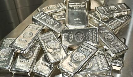 Silver breaches Rs 4 lakh/kg mark; gold at record high