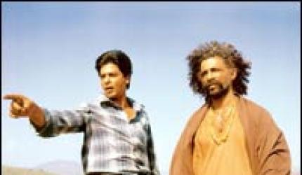 Shah Rukh shines in Swades