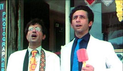 Review: Jaane Bhi Do Yaaro: The Five-Star Classic