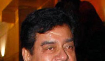 Will Shatrughan join Nitish Kumar? 