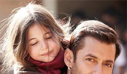 #TuesdayTrivia: How many girls did Kabir Khan audition for Munni's role in Bajrangi Bhaijaan?