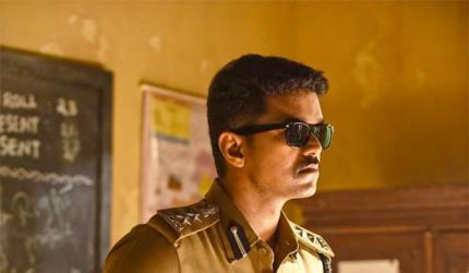 Who will get the Theri remake, SRK or Akshay Kumar?
