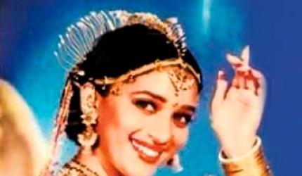 Quiz: Who played Madhuri Dixit's murdered sister in 100 Days?