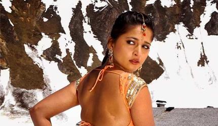 PIX: Anushka Shetty brings SEXY back!