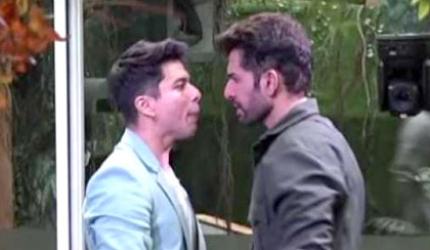 Bigg Boss 15: Pratik SLAPS Himself!