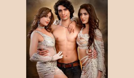 Andaaz 2 Review: Tacky Romance