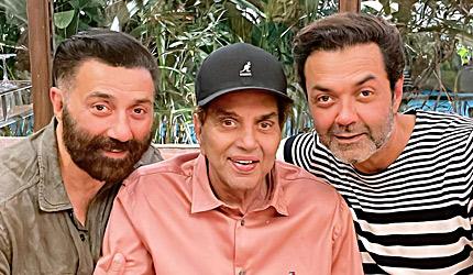 Sunny-Bobby Immerse Dharmendra's Ashes In Ganga