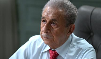 Does Naseeruddin Shah Look Like JRD Tata?