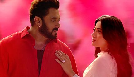 Rashmika's Holi Dance With Salman