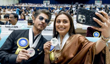 Inside Pix: SRK At The National Awards