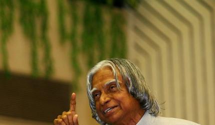 Kalam gives 'pass marks' to 6-decade old Indian democracy