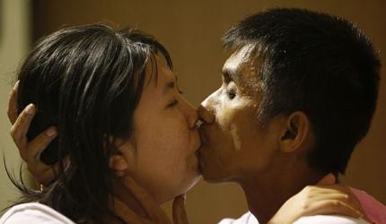 Longest kiss, tiny cat, most pierced... Wildest Records of 2011