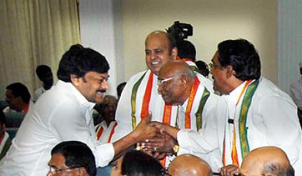 AP: Congress faces tough time over Telangana