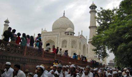 IN PHOTOS: World immersed in the joy of Eid-ul-Fitr